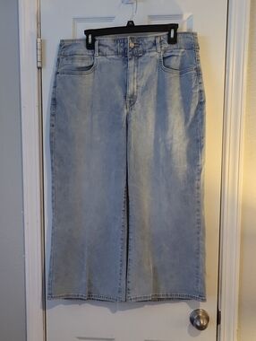 NYDJ Light Blue Wide Leg Capris Jeans